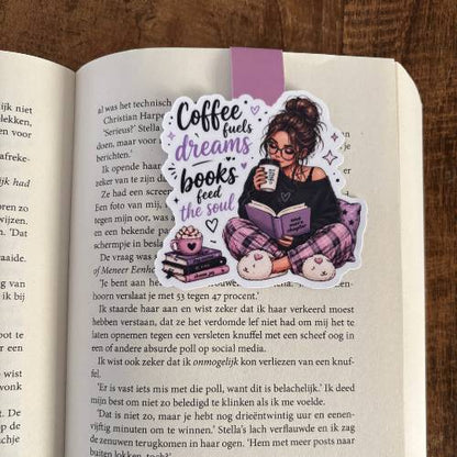 Boekenlegger magneet | Girl coffee fuels dreams books feed the soul