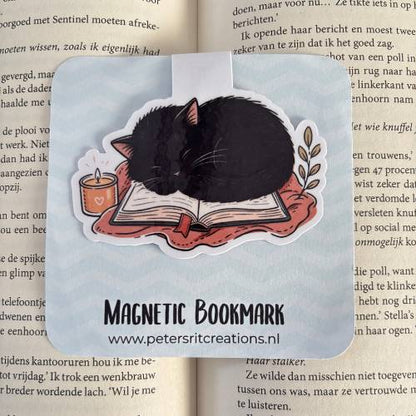 Boekenlegger magneet | Slapende kat op boek