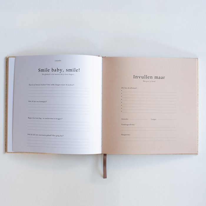 Invulboek baby | EERSTE JAAR herinneringsboek