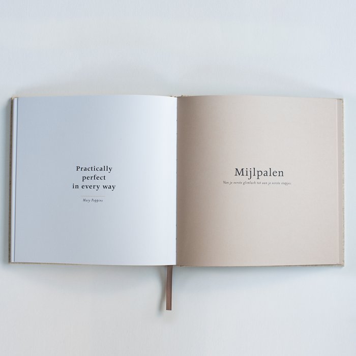 Invulboek baby | EERSTE JAAR herinneringsboek